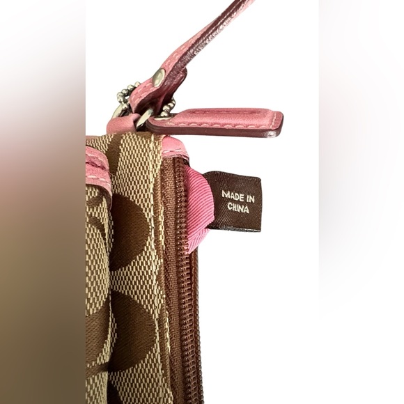 COACH 2005 Signature Double Pocket Wristlet Khaki Pink Trim – Vintage EUC - Picture 10 of 11